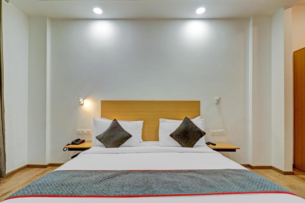 Townhouse Sector 30 Near Botanic Garden Of Indian Republic Hotel Noida Exterior photo