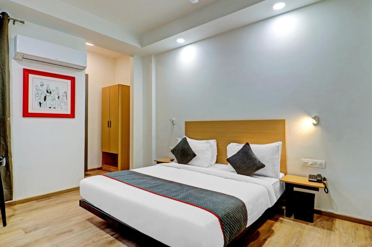 Townhouse Sector 30 Near Botanic Garden Of Indian Republic Hotel Noida Exterior photo