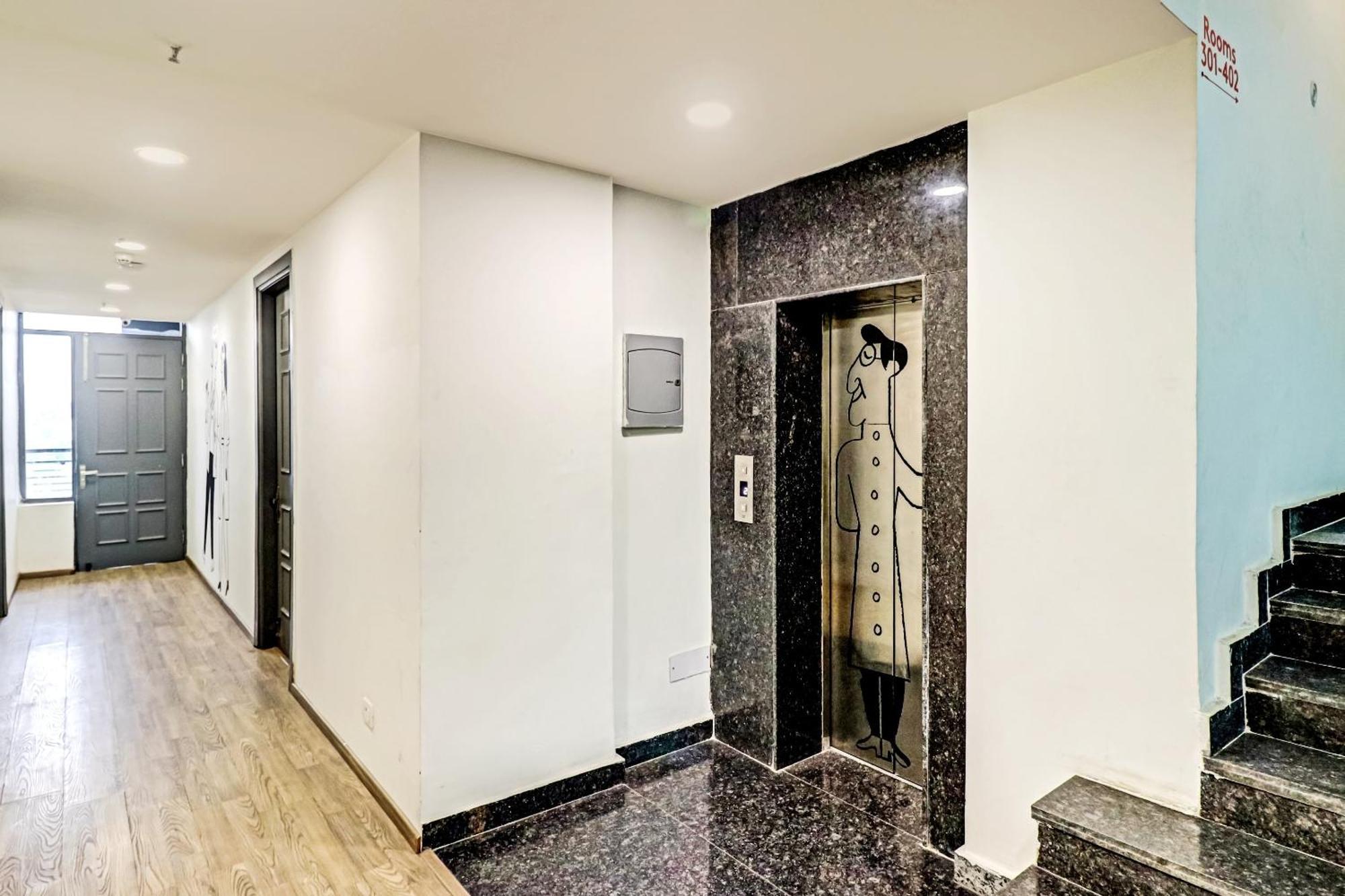 Townhouse Sector 30 Near Botanic Garden Of Indian Republic Hotel Noida Exterior photo
