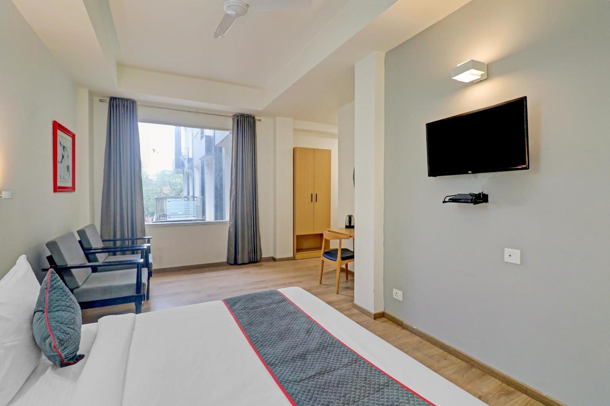Townhouse Sector 30 Near Botanic Garden Of Indian Republic Hotel Noida Exterior photo